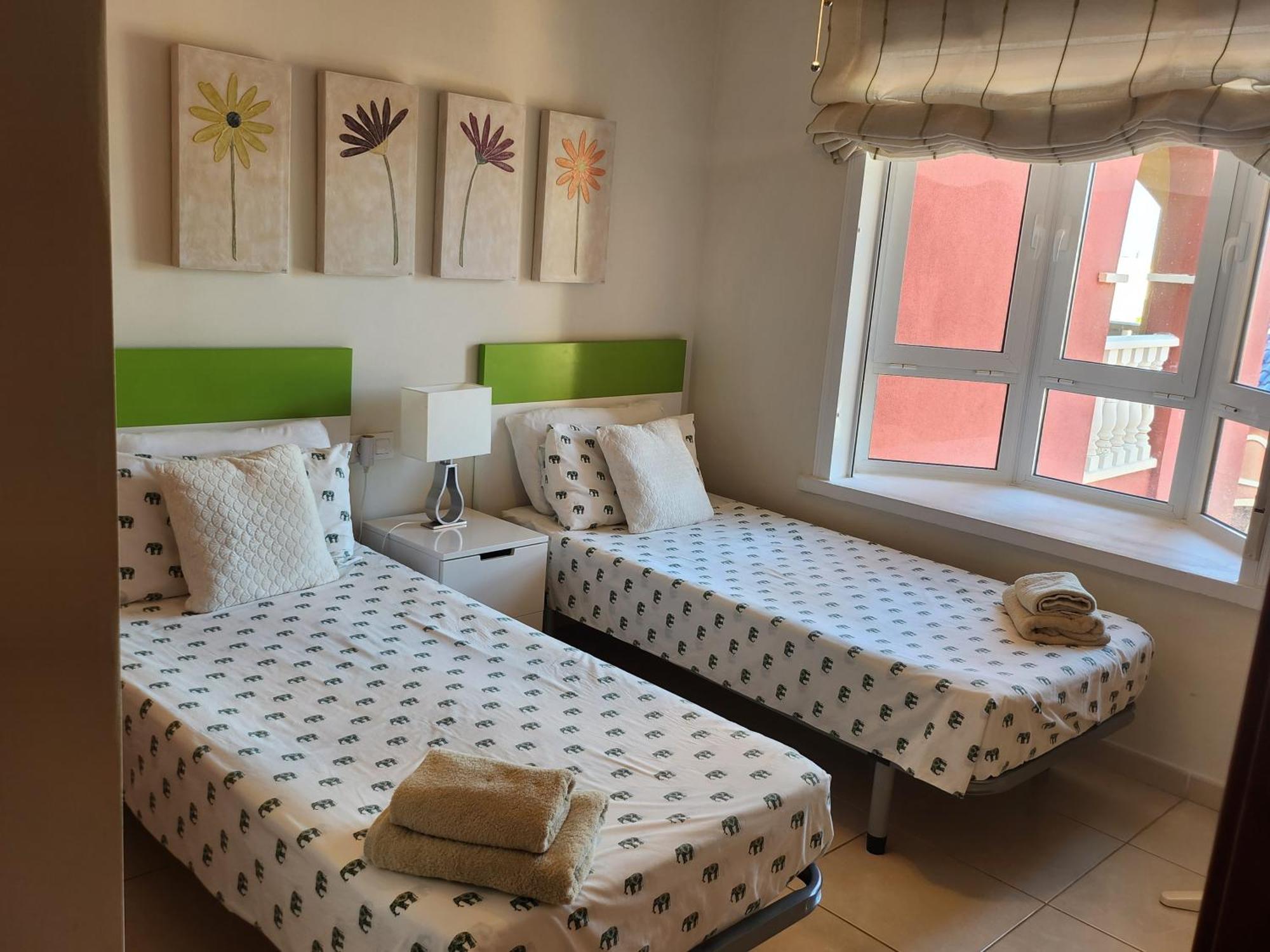 Los Alcázares Spacious 3 Bedroom 2 Bathroom Apartment - Puerto Marina Complex מראה חיצוני תמונה